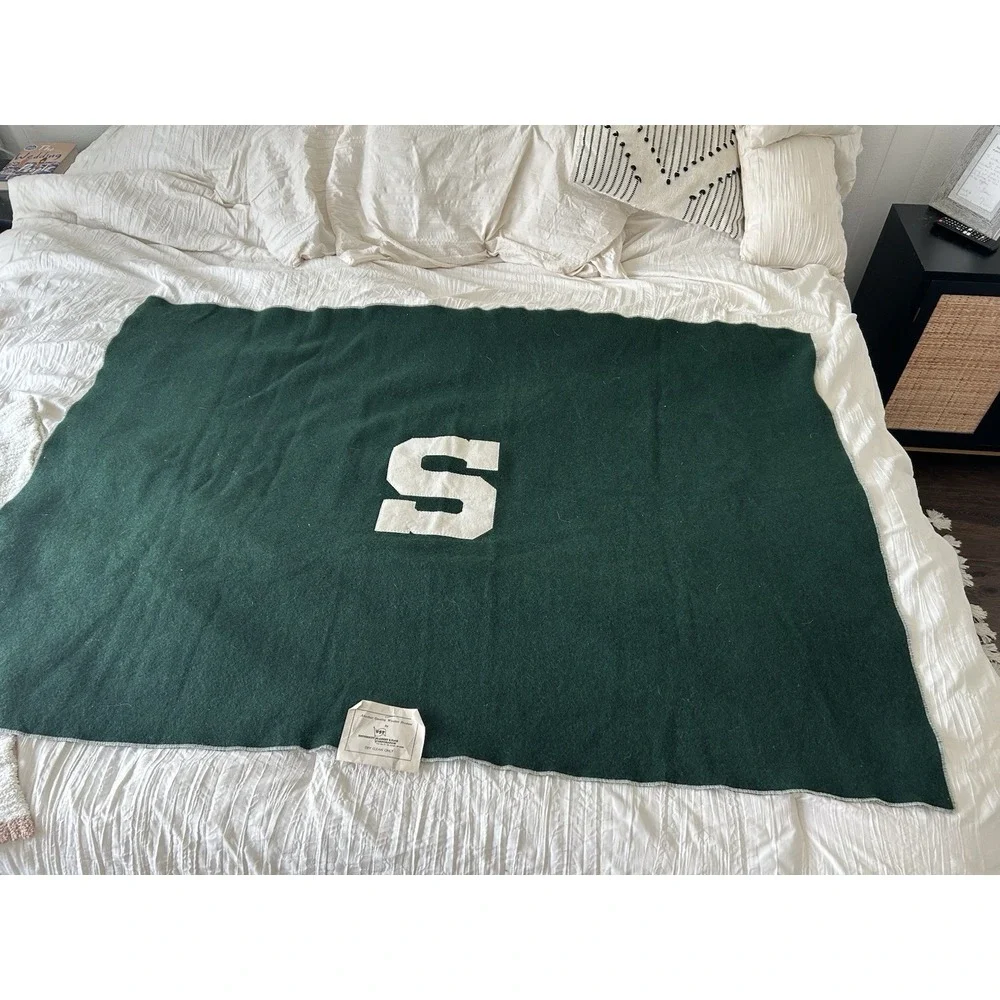 Vintage MSU MICHIGAN STATE SPARTANS UNIVERSITY STADIUM WOOL‎ BLANKET Huge! NEW